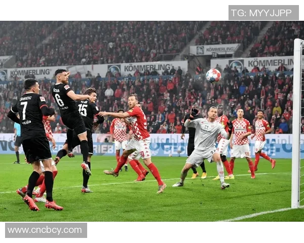 弗赖堡主场大胜霍芬海姆,士气高涨迎接下一场比赛! 弗赖堡主场大胜霍芬海姆,士气高涨迎接下一场比赛!