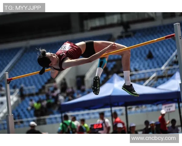 女子跳高室内赛新纪录诞生运动员奋勇争先展现惊人实力与潜力 女子跳高室内赛新纪录诞生运动员奋勇争先展现惊人实力与潜力